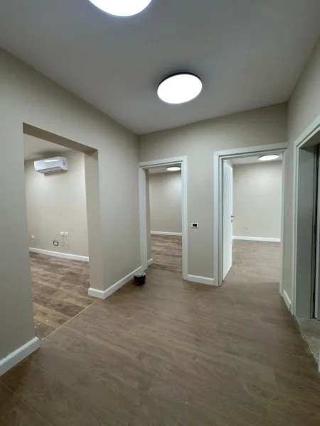 Tirane, shitet apartament 2+1+Ballkon Kati 2, 109 m² 252.000 € (Rruga Margarita Tutulani)