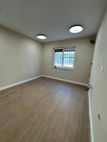 Tirane, shitet apartament 2+1+Ballkon Kati 2, 109 m² 252.000 € (Rruga Margarita Tutulani)