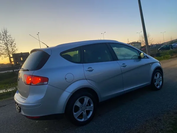 Kavaje, shes makine Seat altea xl Benzin+Gaz, gri metalizato manuale Kondicioner 212.000 km 3.100 €