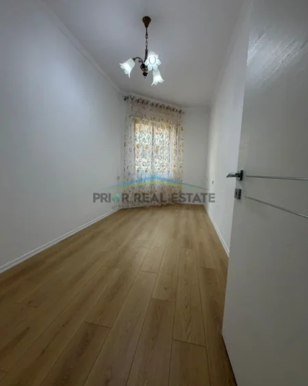 Tirane, shitet apartament 2+1 Kati 3, 75 m² 112.000 € Fresk(Rruga Muhamet Deliu)