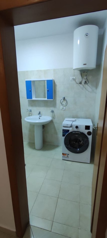 Tirane, jepet me qera apartament 2+1 Kati 3, 95 m² 600 € (don bosko)