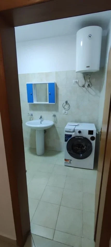 Tirane, jepet me qera apartament 2+1 Kati 3, 95 m² 600 € (don bosko)