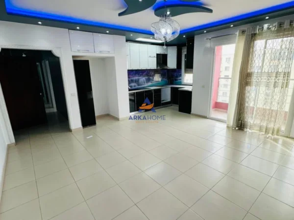 Tirane, shitet apartament 2+1+Ballkon Kati 8, 90 m² 135.000 € 