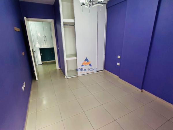 Tirane, shitet apartament 2+1+Ballkon Kati 8, 90 m² 135.000 € 