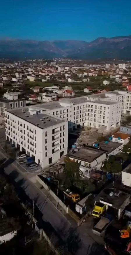 Tirane, shitet apartament 2+1 Kati 2, 105 m² 84.500 € (KAMEZ)