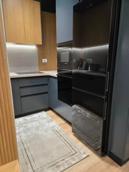 Tirane, jepet me qera apartament 2+1+Ballkon Kati 4, 105 m² 1.100 € (Kodra e Diellit)