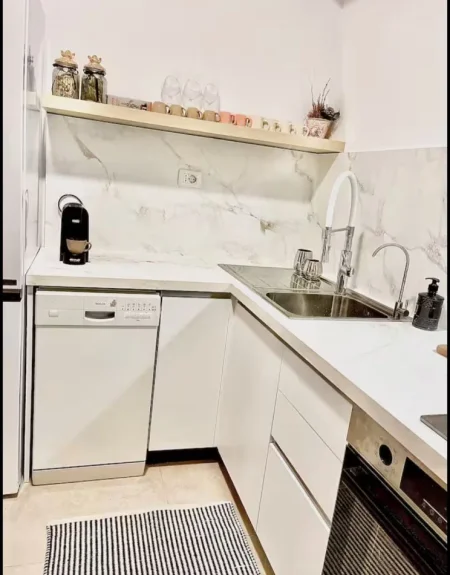 Tirane, shitet apartament 2+1+Ballkon Kati 3, 135 m² 270.000 € (JORDAN MISJA)