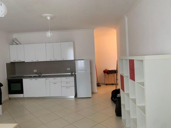 Tirane, jepet me qera apartament 1+1+Aneks+Ballkon Kati 6, 81 m² 500 € (Rruga Don Bosko, perballe me shkollen Don Bosko.)