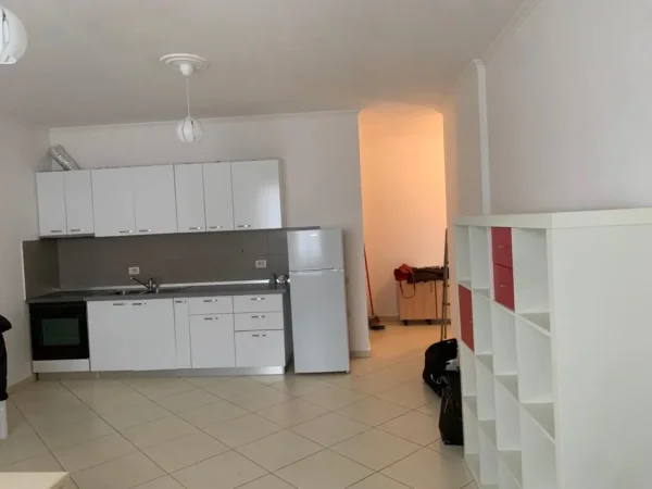 Tirane, jepet me qera apartament 1+1+Aneks+Ballkon Kati 6, 81 m² 500 € (Rruga Don Bosko, perballe me shkollen Don Bosko.)