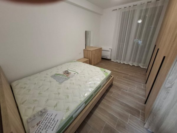 Tirane, jepet me qera apartament 2+1+Aneks+Ballkon Kati 2, 100 m² 500 € (Rruga 5 Maji)