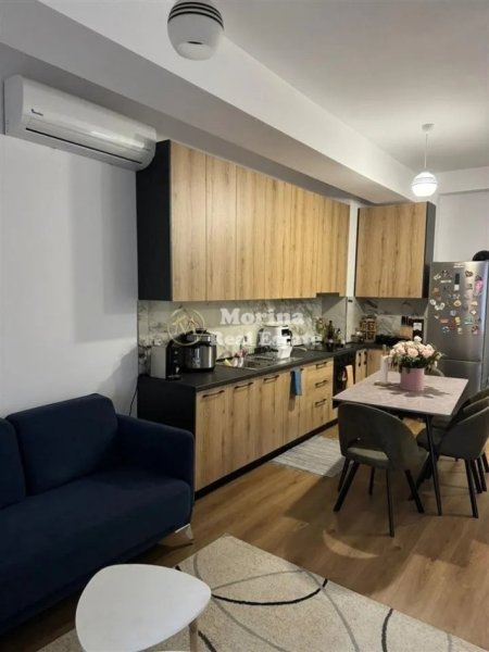 Tirane, jepet me qera apartament 1+1 Kati 3, 60 m² 400 € (Ali Demi)