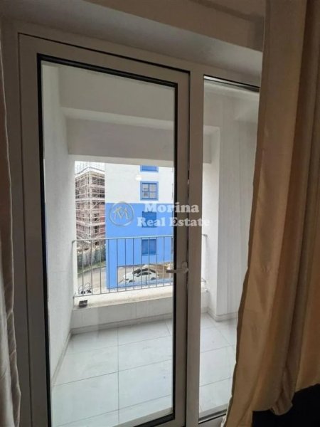 Tirane, jepet me qera apartament 1+1 Kati 3, 60 m² 400 € (Ali Demi)
