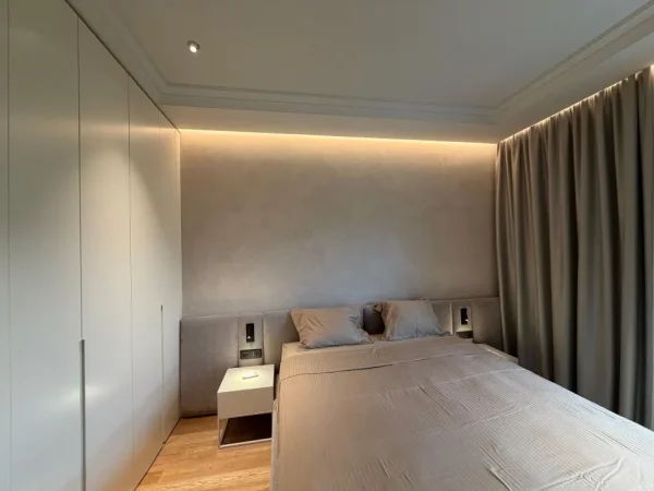 Tirane, shitet apartament 3+1+Ballkon Kati 5, 135 m² 565.000 € (355693414015)