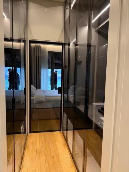 Tirane, shitet apartament 3+1+Ballkon Kati 5, 135 m² 565.000 € (355693414015)