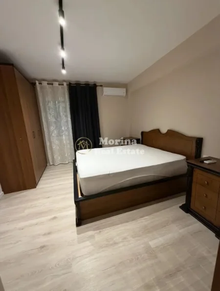Tirane, jepet me qera apartament 2+1 Kati 1, 70 m² 500 € (Oxhaku)