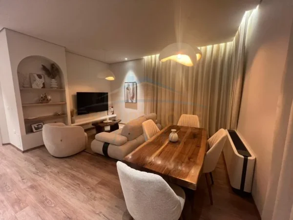 Tirane, jepet me qera apartament 2+1+2+2 Poste Parkimi+Ballkon Kati 1, 99 m² 2.700 € (Green Valley Residence)