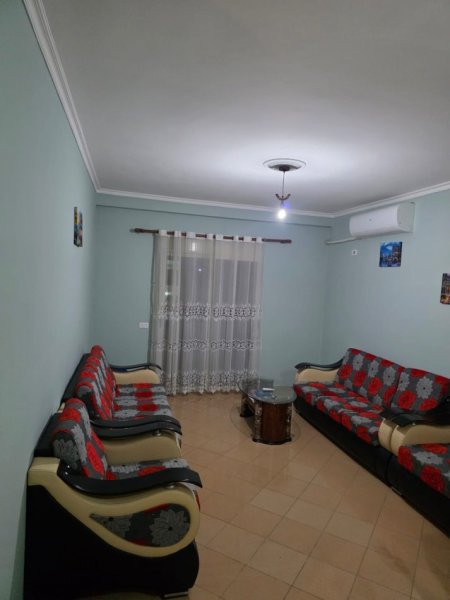 Tirane, jepet me qera apartament 2+1+Ballkon Kati 4, 114 m² 350 € (Rruga at zef pellumbi, mezez- kashar,)