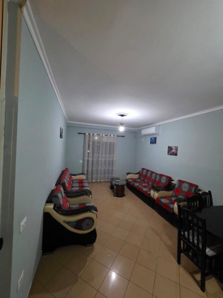 Tirane, jepet me qera apartament 2+1+Ballkon Kati 4, 114 m² 350 € (Rruga at zef pellumbi, mezez- kashar,)