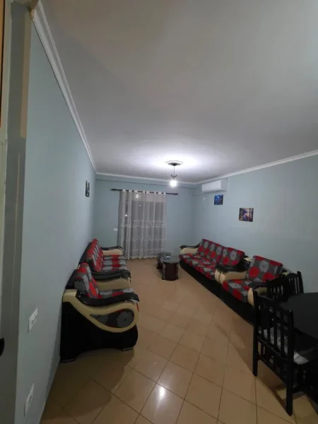 Tirane, jepet me qera apartament 2+1+Ballkon Kati 4, 114 m² 350 € (Rruga at zef pellumbi, mezez- kashar,)