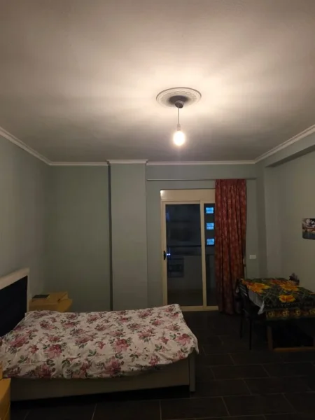 Tirane, jepet me qera apartament 2+1+Ballkon Kati 4, 114 m² 350 € (Rruga at zef pellumbi, mezez- kashar,)