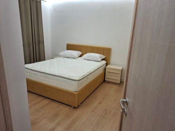 Tirane, jepet me qera Apartament 1+1 ,Kati 3, Mobiluar, Çmimi 400 € ne ASTIR, Tiranë.