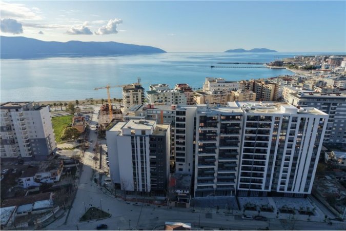 Vlore - Lungomare, shitet apartament 1+1+Ballkon Kati 8, 85 m² 148.500 € (Rruga Reshat Osmani, Vlore)