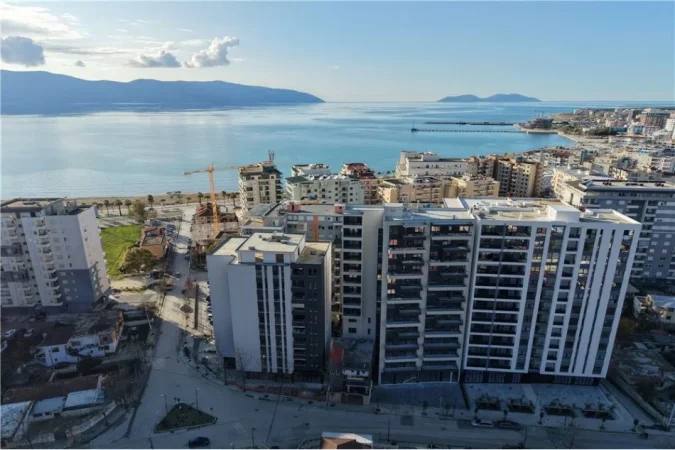 Vlore - Lungomare, shitet apartament 1+1+Ballkon Kati 8, 85 m² 148.500 € (Rruga Reshat Osmani, Vlore)