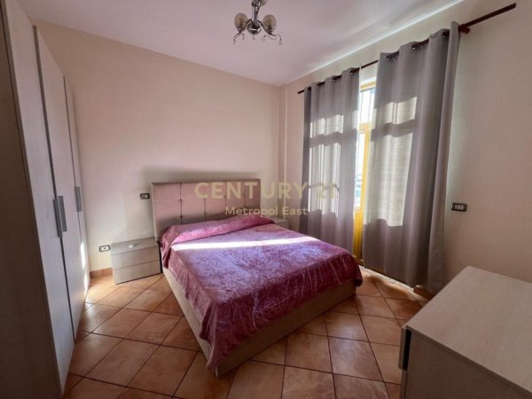 Tirane, jepet me qera Vile 3+1 Kati 3, 177 m² 1.415 € (Ambasada Amerikane)