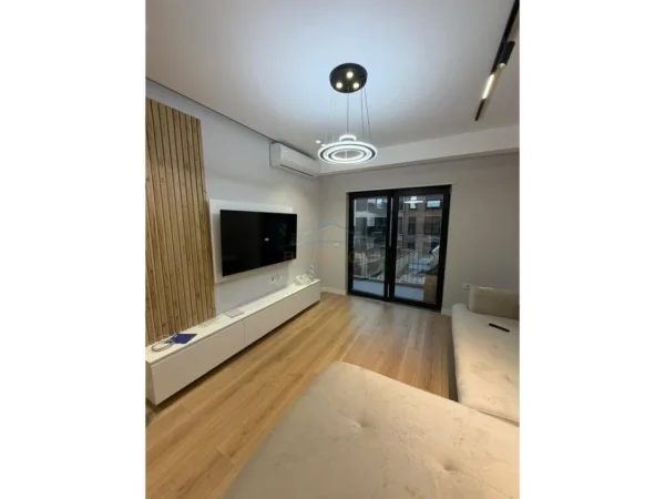 Tirane, jepet me qera apartament 2+1 Kati 2, 92 m² 700 € (Rezidenca Kodra e Diellit 2)