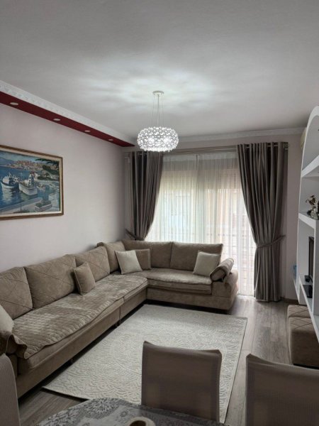 Tirane, jepet me qera apartament 1+1+Ballkon Kati 5, 74 m² 550 € (DON BOSKO)