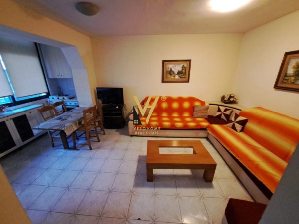 Tirane, jepet me qera apartament 1+1+Ballkon Kati 2, 52 m² 400 € (QYTET STUDENTI)