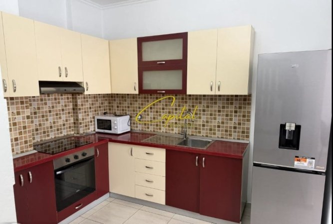 Tirane, jepet me qera apartament 2+1 Kati 4, 80 m² 450 € (ASTIR)