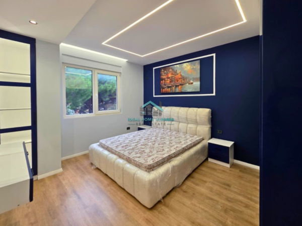 Vlore, shitet apartament 1+1+Ballkon Kati 4, 158.000 € 