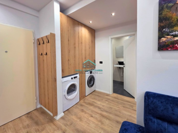 Vlore, shitet apartament 1+1+Ballkon Kati 4, 158.000 € 