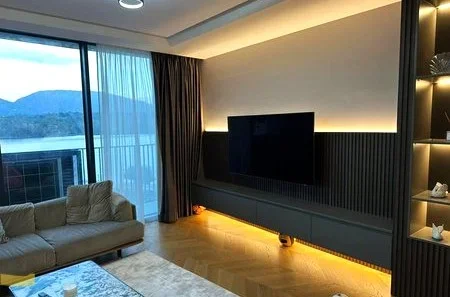 Tirane, shitet apartament 2+1+Ballkon Kati 5, 132 m² 800.000 € (Lake View residenc)