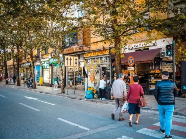 Tirane, shitet apartament 1+1+Ballkon Kati 5, 89 m² 205.000 € (ISH BLLOK)