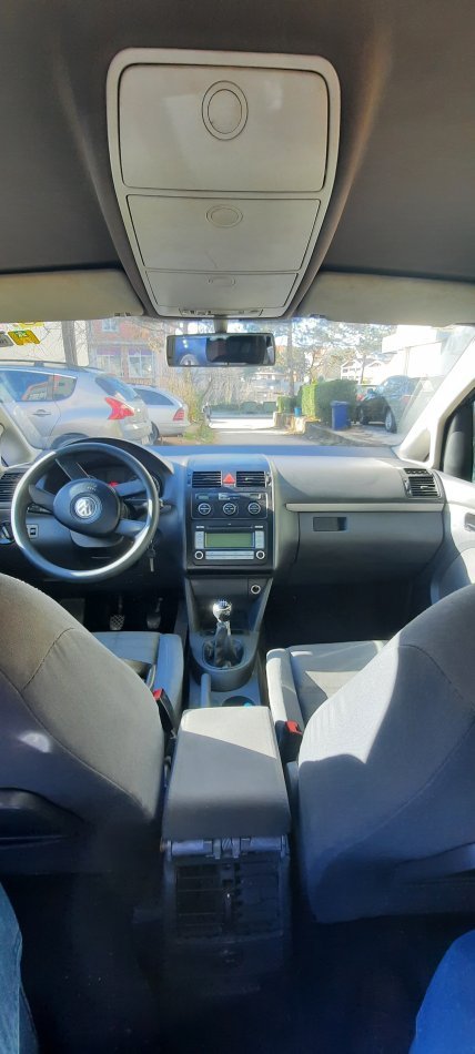 Kukes, shitet makine Volkswagen Nafte, gri metalizato manuale Kondicioner 300 km 3.400 €