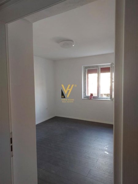 Tirane, jepet me qera apartament 1+1+Ballkon Kati 2, 60 m² 530 € (RRUGA BARDHYL)