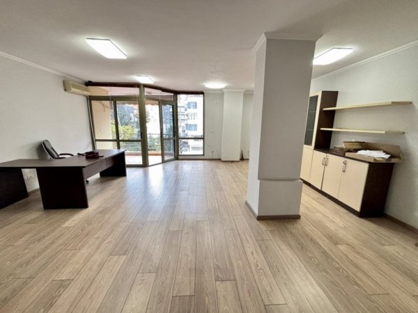 Tirane, shitet apartament 2+1+Aneks+Ballkon Kati 3, 103 m² 258.000 € (Muhamet Gjollesha)