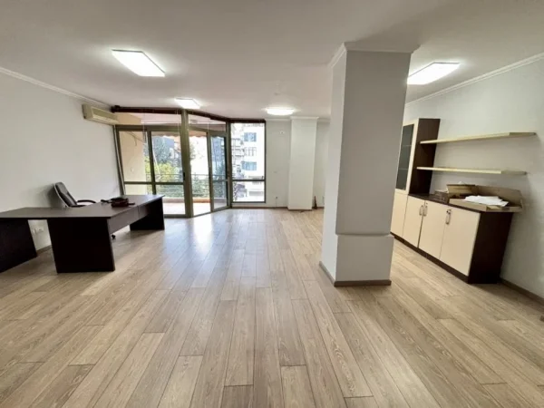 Tirane, shitet apartament 2+1+Aneks+Ballkon Kati 3, 103 m² 258.000 € (Muhamet Gjollesha)