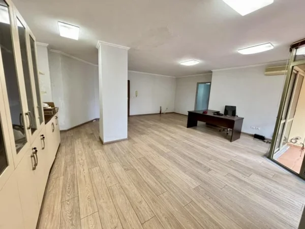 Tirane, shitet apartament 2+1+Aneks+Ballkon Kati 3, 103 m² 258.000 € (Muhamet Gjollesha)