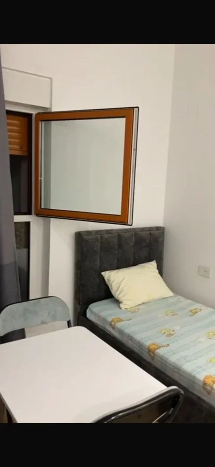 Tirane, jepet me qera garsonier 1+1 Kati 6, 30 m² 300 € (Ali Demi)