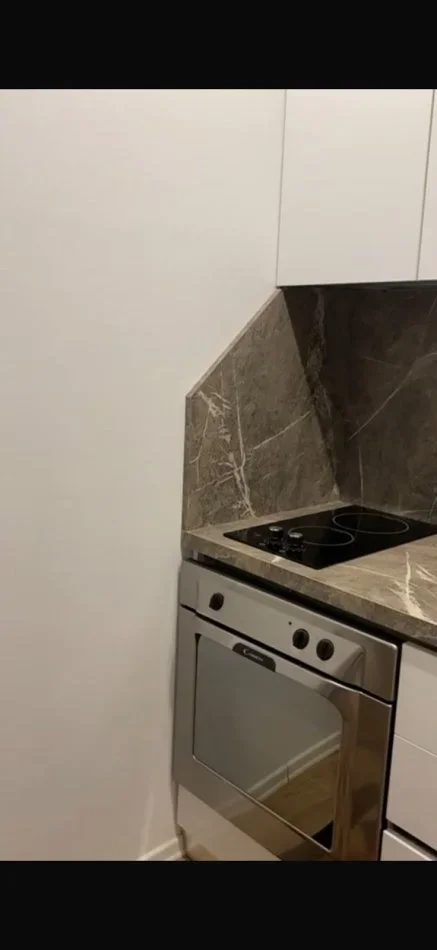 Tirane, jepet me qera garsonier 1+1 Kati 6, 30 m² 300 € (Ali Demi)