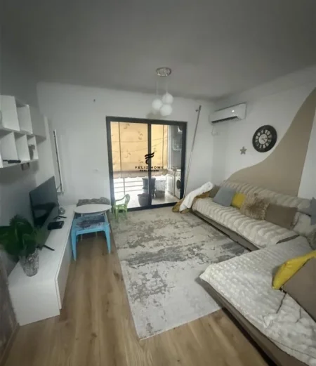 Tirane, shitet apartament 2+1 Kati 5, 102 m² 165.000 € (YZBERISHT)