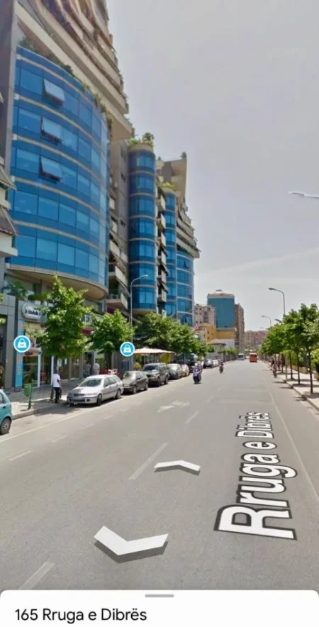 Tirane, shitet dyqan Kati 0, 35 m² 335.000 € (Rruga e Dibres)