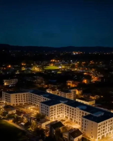 Tirane, shitet apartament 2+1 Kati 4, 105 m² 84.500 € (KAMEZ)