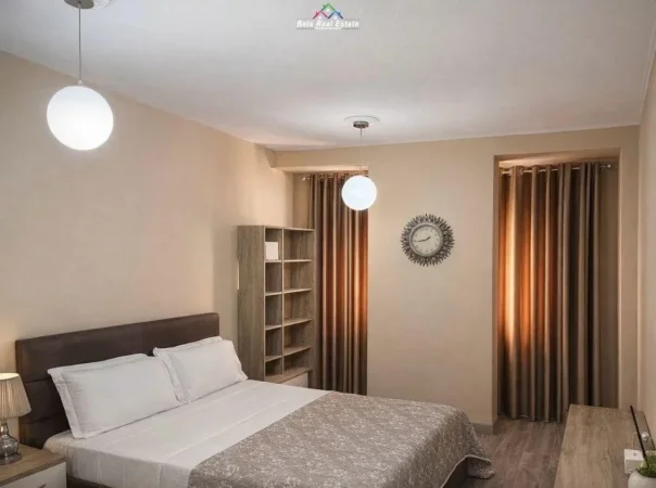 Tirane, jepet me qera apartament 1+1 Kati 5, 74 m² 600 € (Rruga Don Bosko)