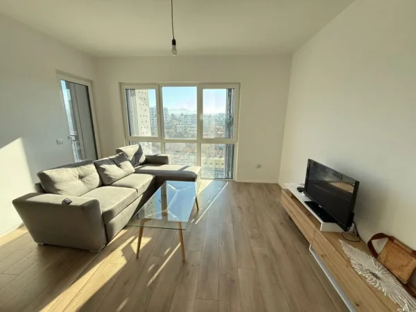 Tirane, jepet me qera apartament 1+1 Kati 8, 82 m² 182.000 € (Rruga 5 Maj)