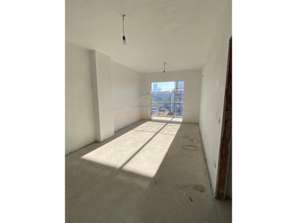 Tirane, shitet apartament 1+1+Ballkon Kati 6, 74 m² 130.000 € (Rruga Albanopoli)