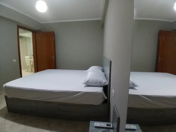 Tirane, jepet me qera apartament 2+1+Ballkon Kati 3, 65 m² 400 € (Don bosko)